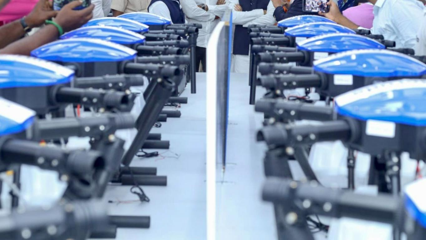 https://www.knnindia.co.in/uploads/newsfiles/DRONES-25-10-2023.jpg